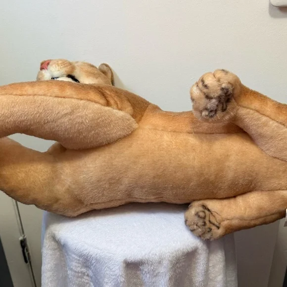 Vtg 42” Big Stuffed Animal Plush Realistic Lioness Best Made Toys Canada Nice!